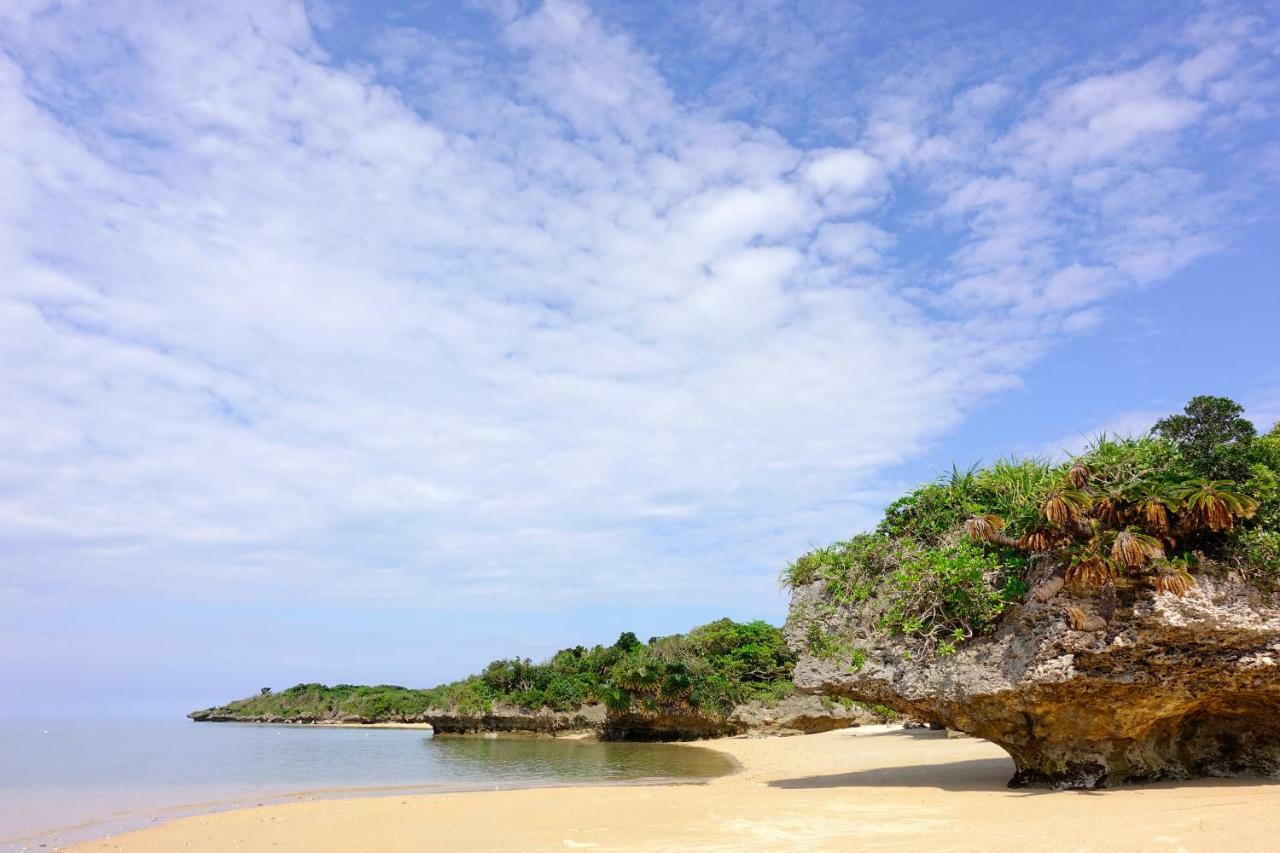 Tsundara Beach Retreat Ishigaki  Extérieur photo